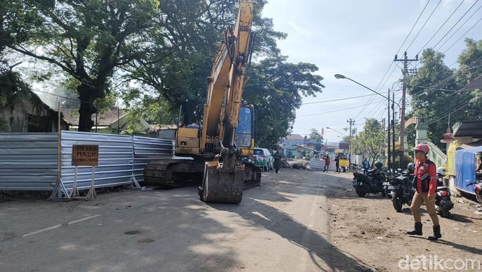 Gibran Larang Kawasan Barat Viaduk Gilingan untuk Parkir, Ini Alasannya